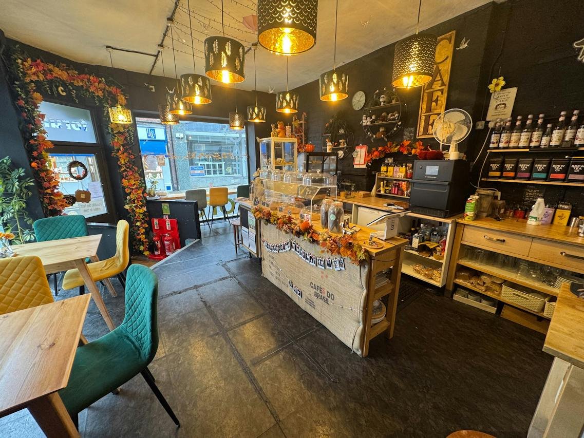 Retail/Shop in Blandford Forum - photo 2