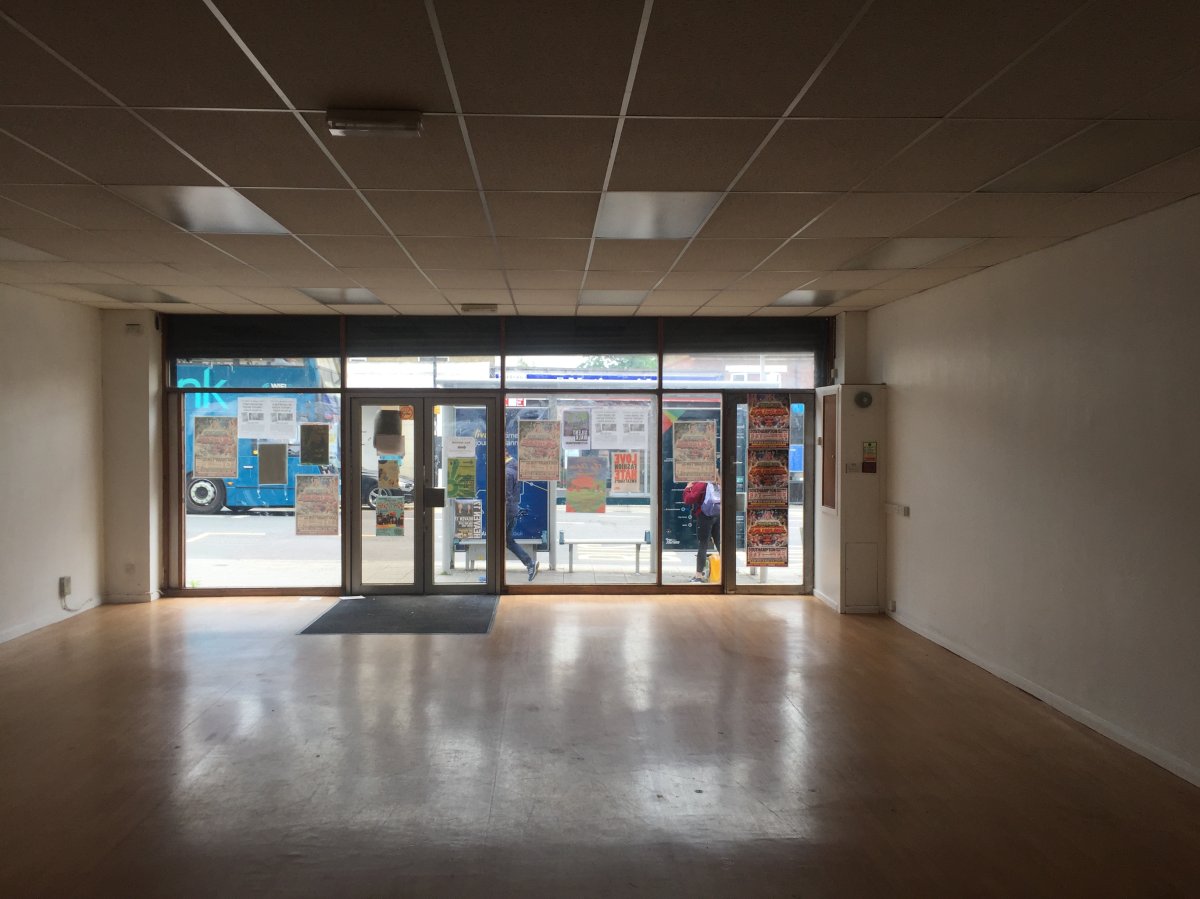 Retail/Shop in Southampton - photo 2