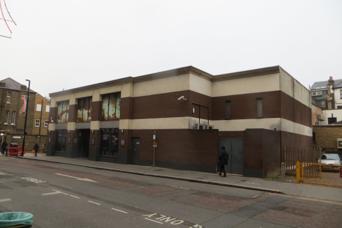 Retail/Shop in Croydon - photo 2