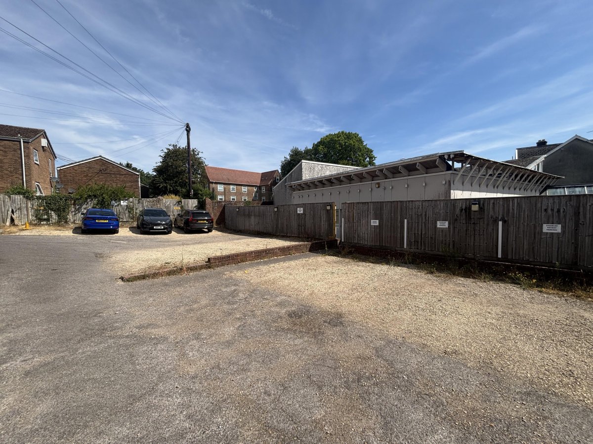 Retail/Shop in Chard - photo 4