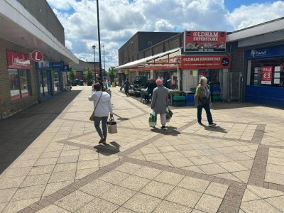 Retail/Shop in Oldham - photo 3