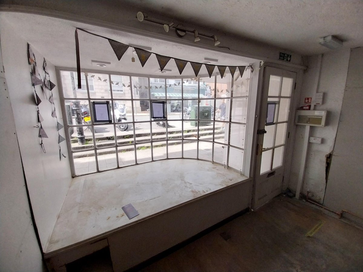 Retail/Shop in Lewes - photo 2