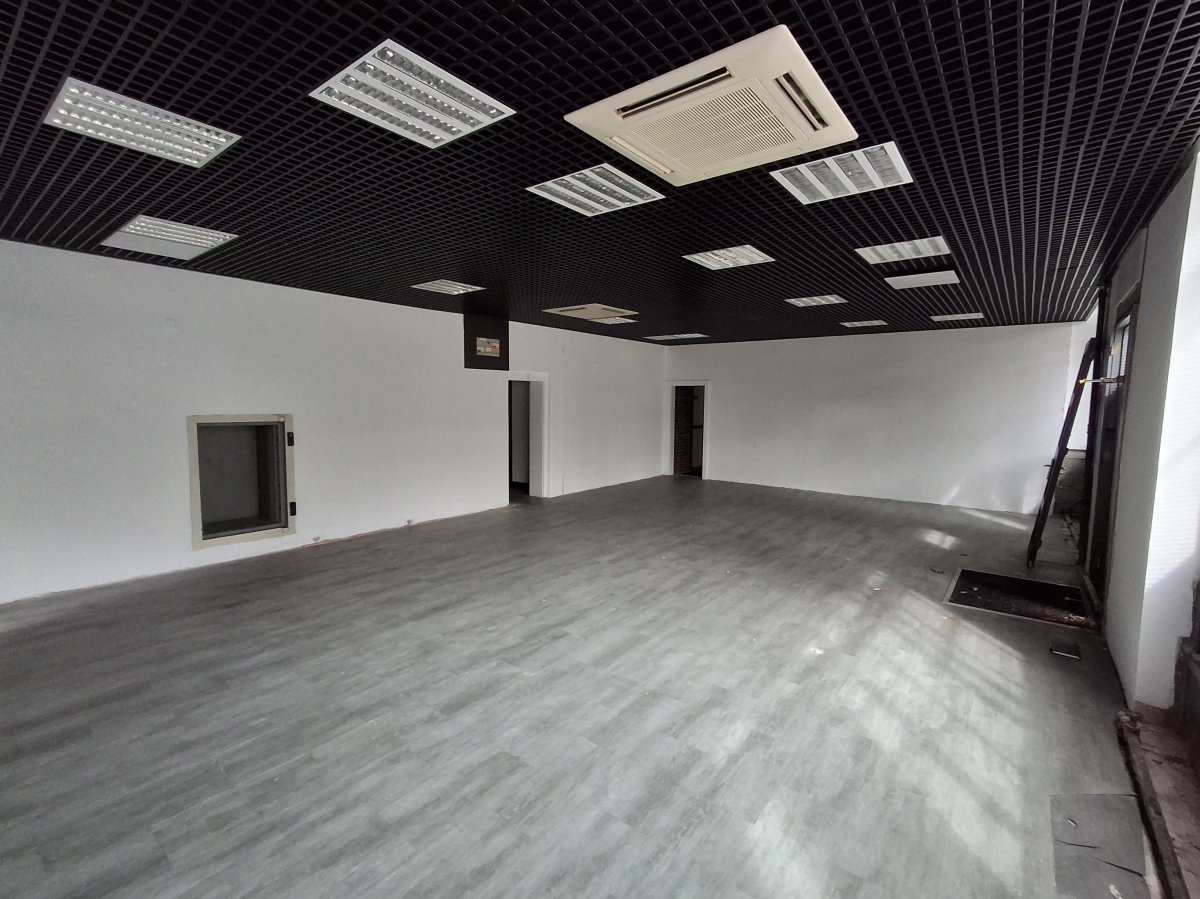 Retail/Shop in West Wickham - photo 4