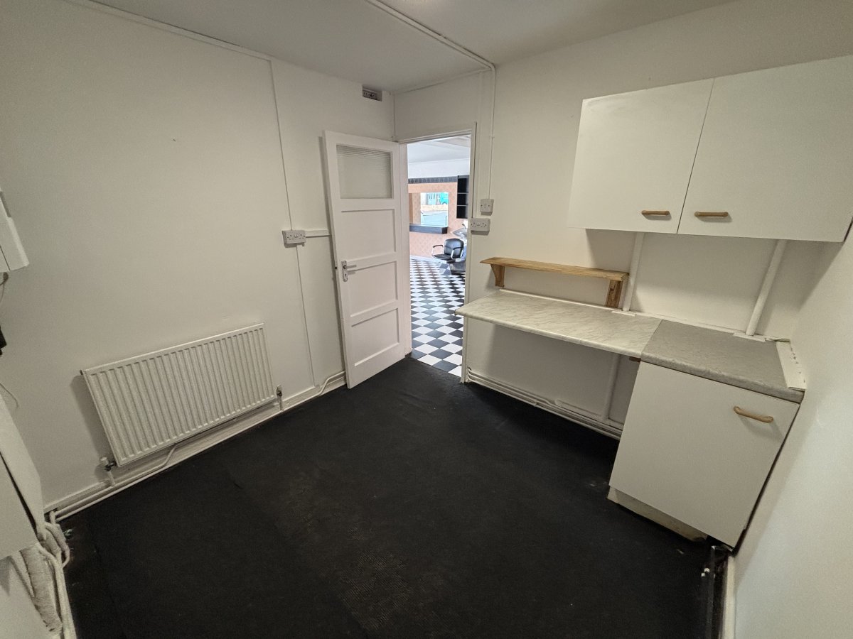 Retail/Shop in Shoreham By Sea - photo 3