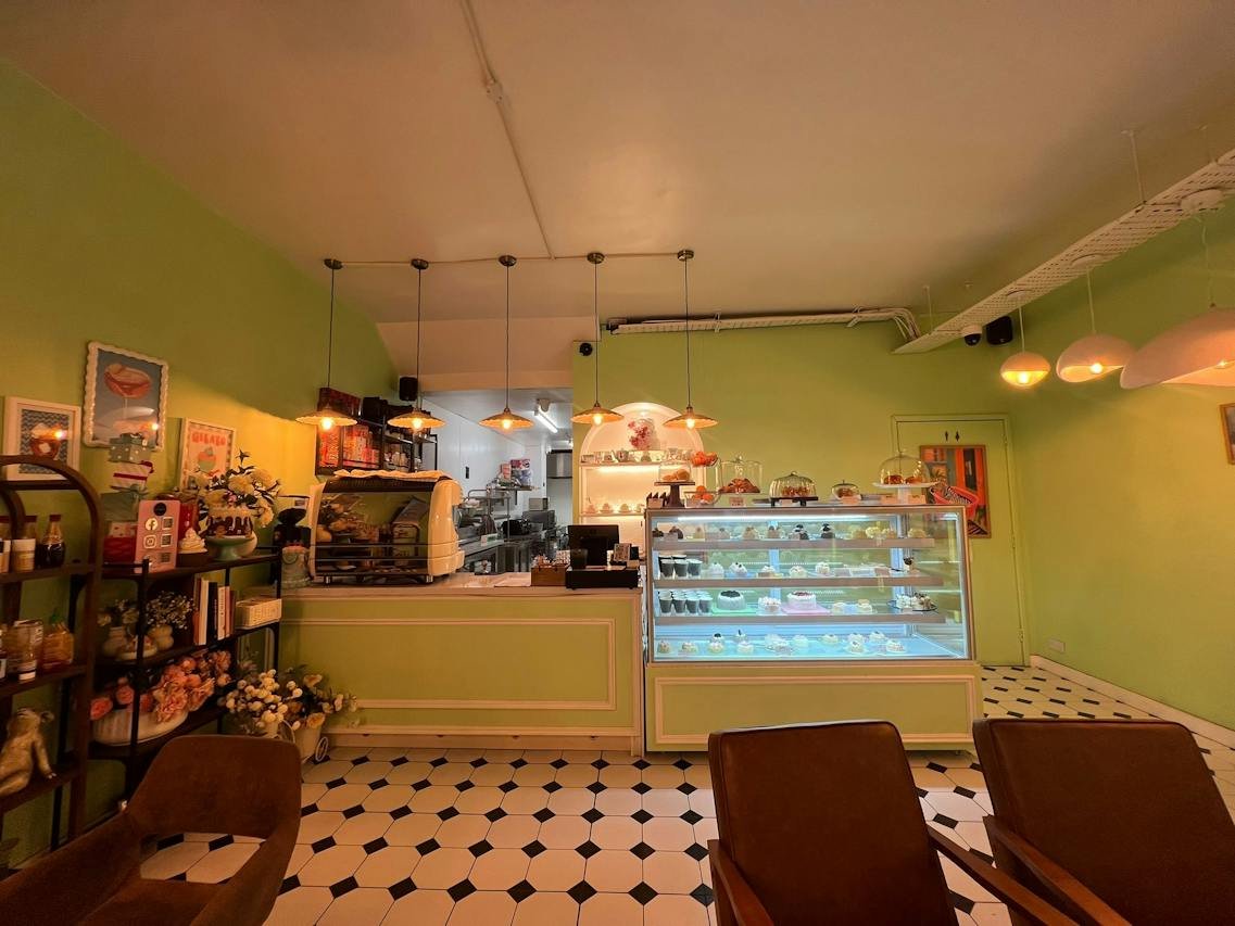 Retail/Shop in Bournemouth - photo 3