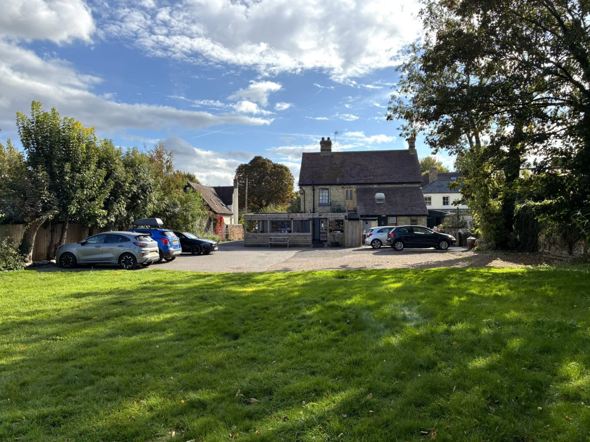 Retail/Shop in Duxford - photo 4