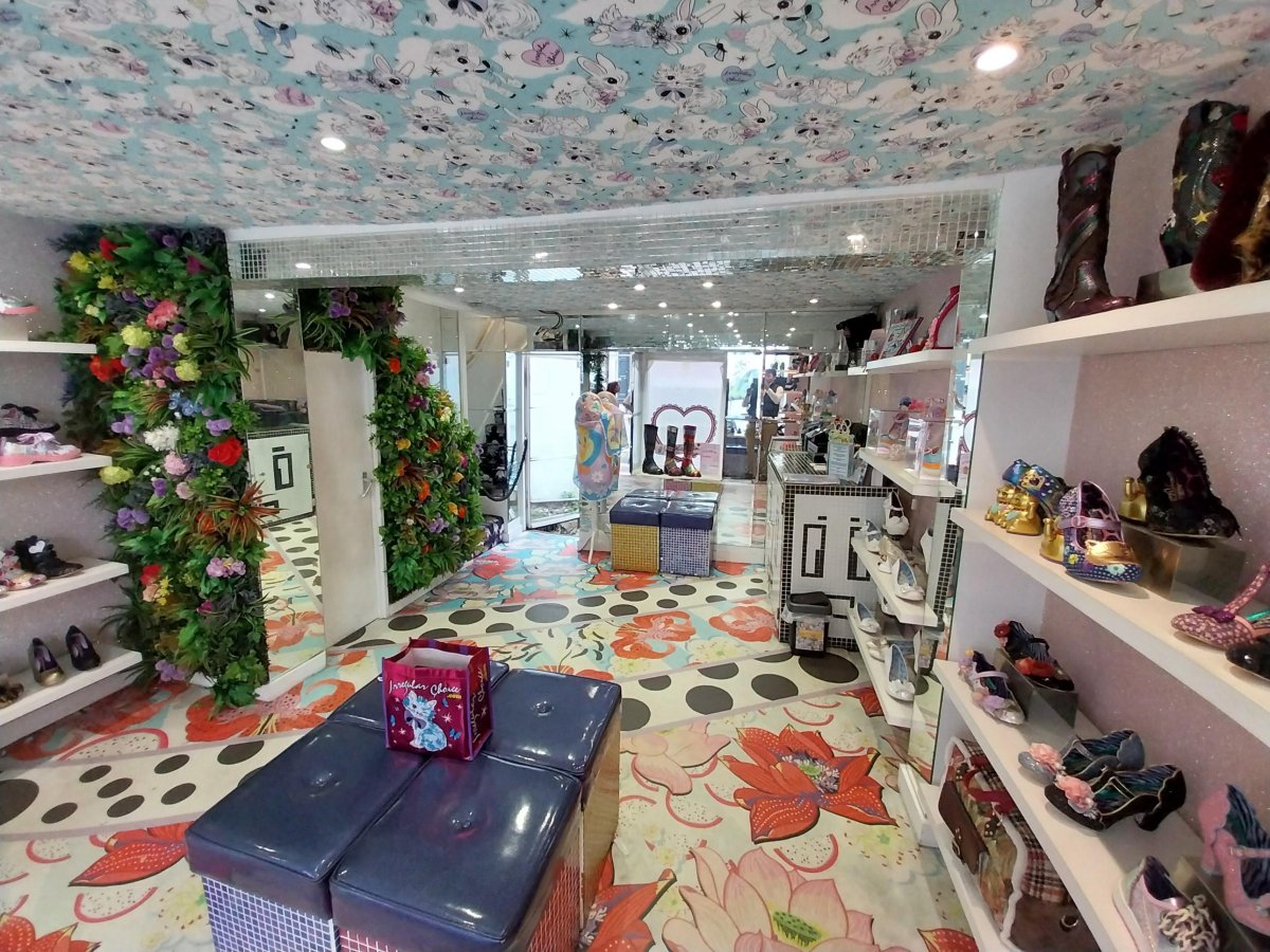 Retail/Shop in Brighton - photo 2
