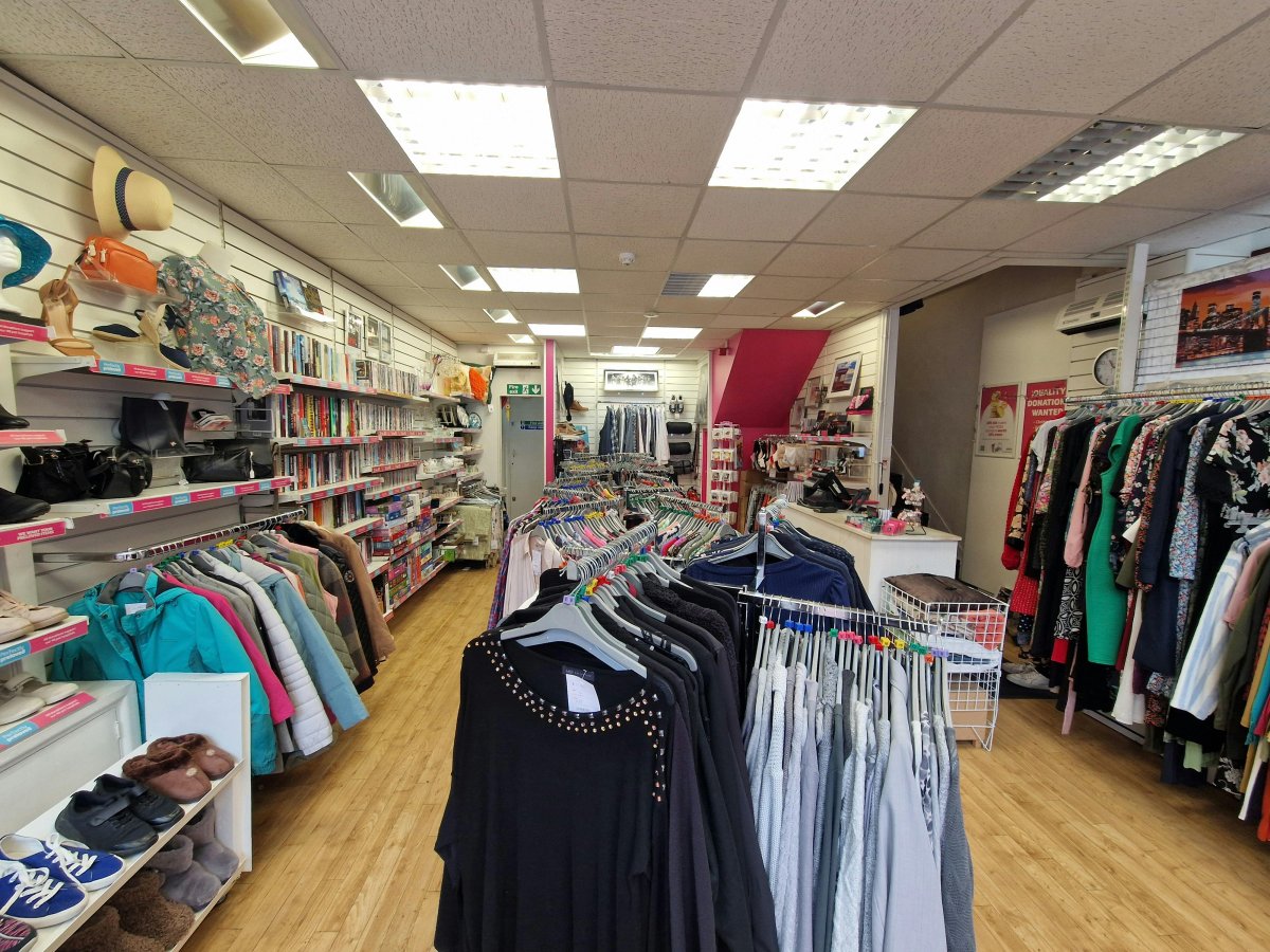 Retail/Shop in Havant - photo 3