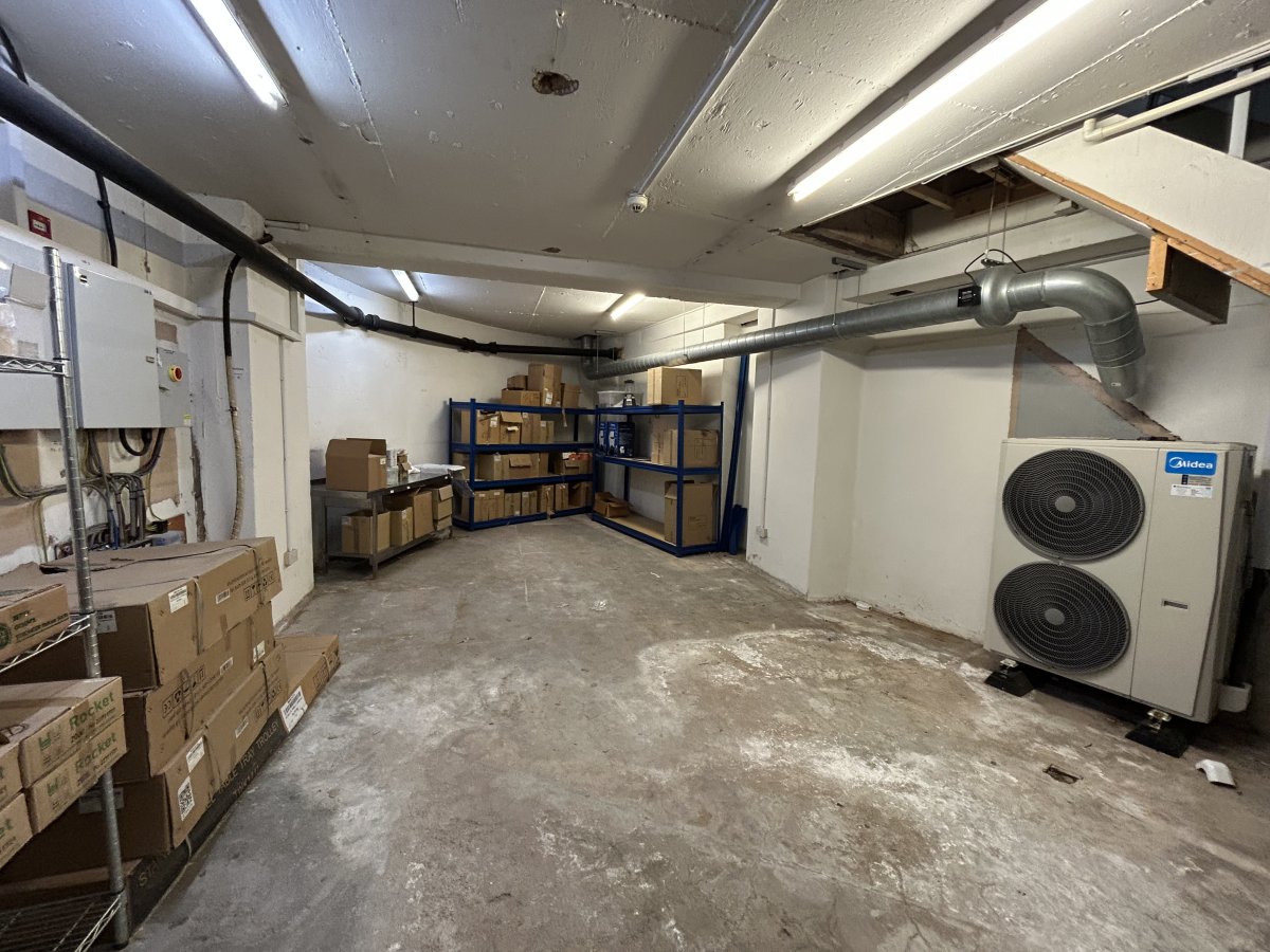 Retail/Shop in Exeter - photo 4