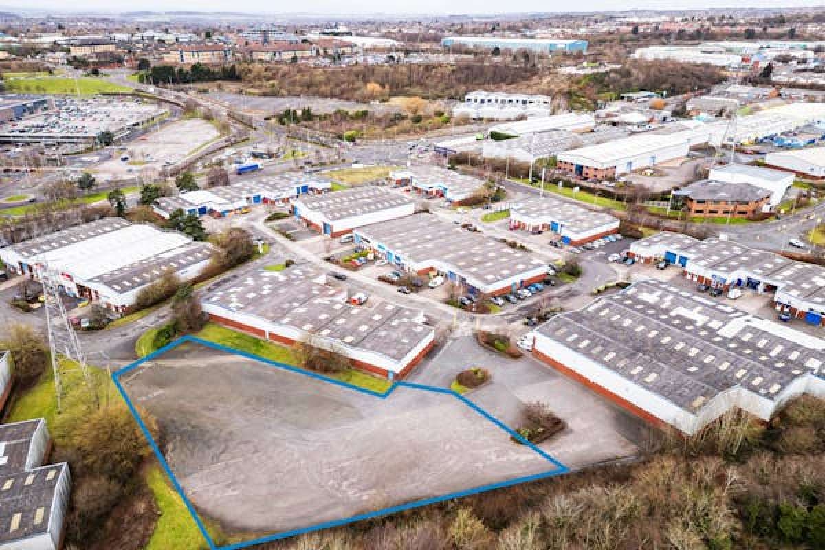 Storage in Brierley Hill - photo 4