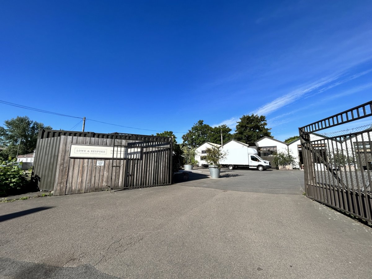 Storage in Crediton - photo 3